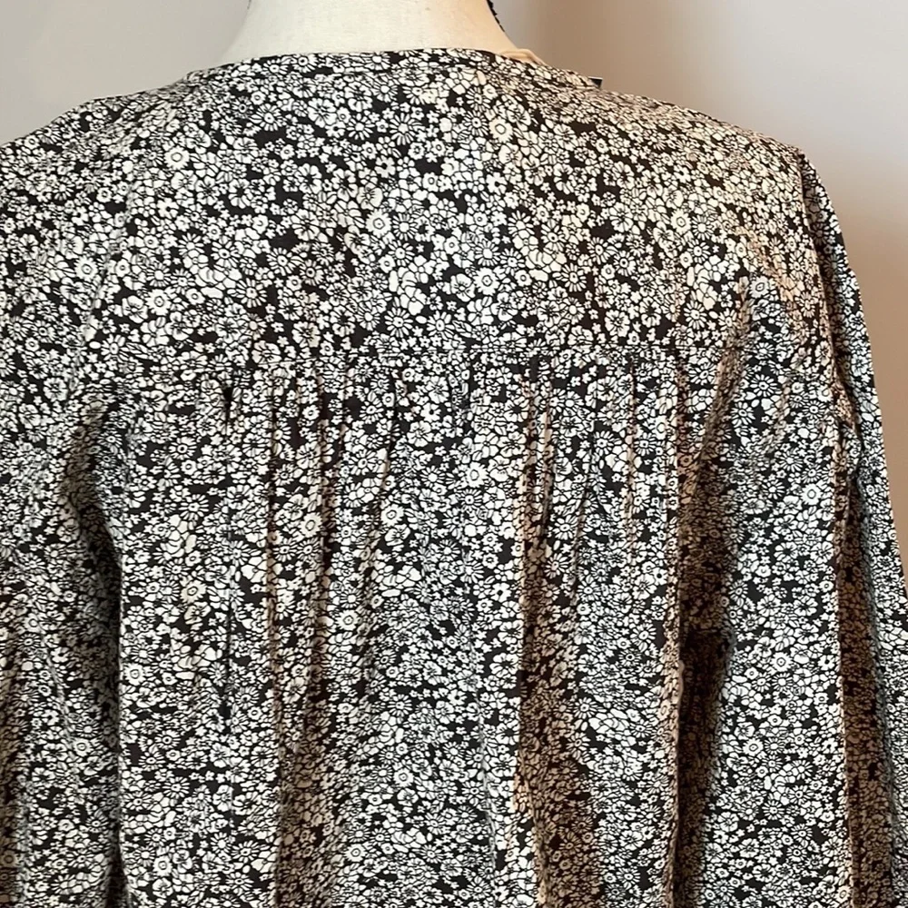 NWT Universal Thread SZ L Women's Balloon Long Sleeve Popover Blouse - Picture 11 of 15